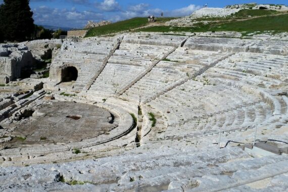Miles Gloriosus di Plauto: trama e personaggi dello spettacolo a Siracusa
